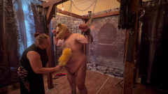 Aaexperiencesltd: ドミナ・サタナ&サタナ・ピギー官能プレイの最終部