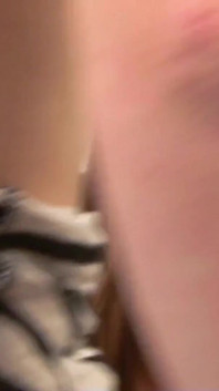 En lugar de trabajar Rilynn Rae y Anastasia Rose tienen sexo lésbico tabú en la oficina