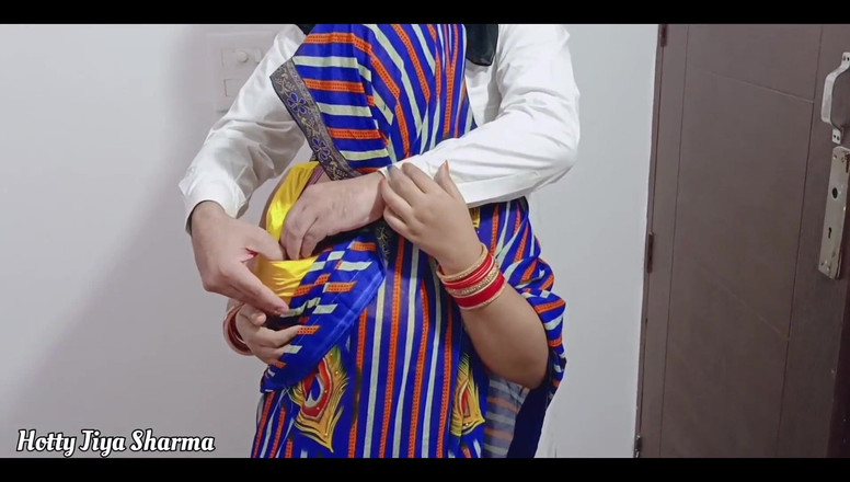 Desi Club House: Мусульманский мачеха трахает его индускую падчерицу перед его пасынок XXX в сексе в тройничке