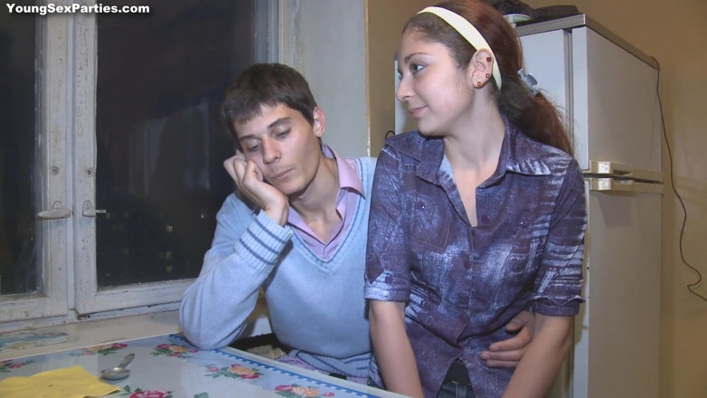 18 Videoz: Russian teens getting their pussies slammed in foursome