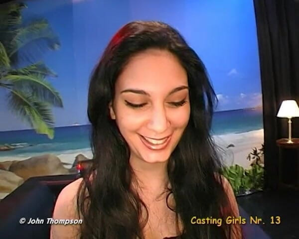 Lesbians and Masturbation: Ggg John Thompson - сексуальна Міа Санчес оголюється і збуджений великий ділдо трахається, мастурбація