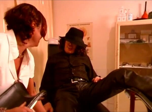 Femdom Austria: Grindlackl horror freak Freddy comes back to the fetish clinic...