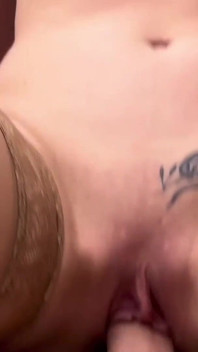 Geiler fick auf pOV mit der wunderschönen blonden maya rose betrügt ihren ehemann