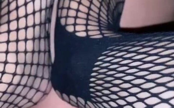 memekbinor: 操一个阴户狭窄的白人妻子