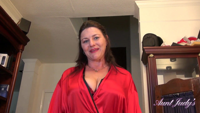 Aunt Judy's: AuntJudys - Your Hairy Mature Stepaunt Joana gives you a massage (POV)
