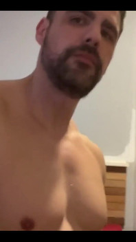 Waiting for My Shooting Partner …