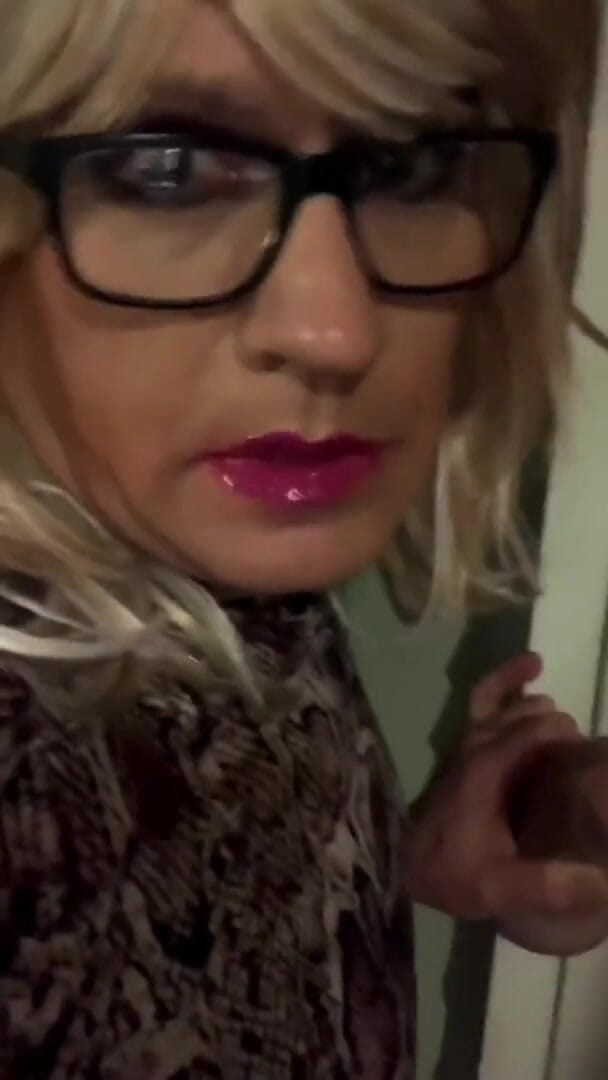 CindieLove: Pełna seksowna, puszczalska Little Crossdresser, Ass to Mouth Sissy CD