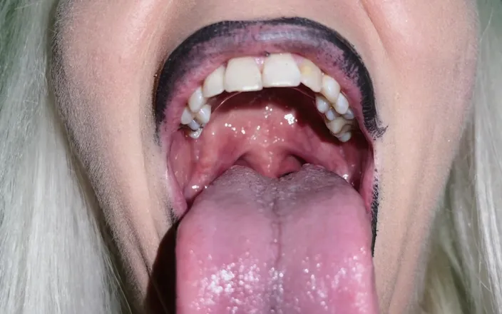 Sultry Silvea: Sultry Silvea Spit in Your Face