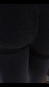 Mañana de ejercicio físico rebotando tetas y empujando a la ventana de vidrio mis tetas y pezones video 12:02