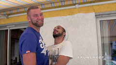 Crunch Boy: Sexy chlupatý medvěd ošukaný Arabem s amazintským velkým ptákem