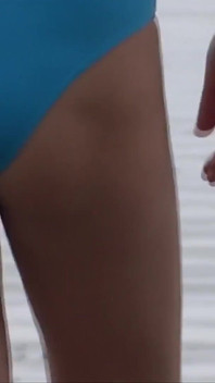 Ich entblößt mich am strand und bevor ich einen fremden ficke, uriniere ich vor ihm