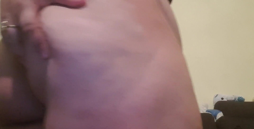 LoraBbw: Lemme为你摇晃！我的屁股看起来很好晒太阳！等不及夏天了，所以我可以在户外变得淫荡