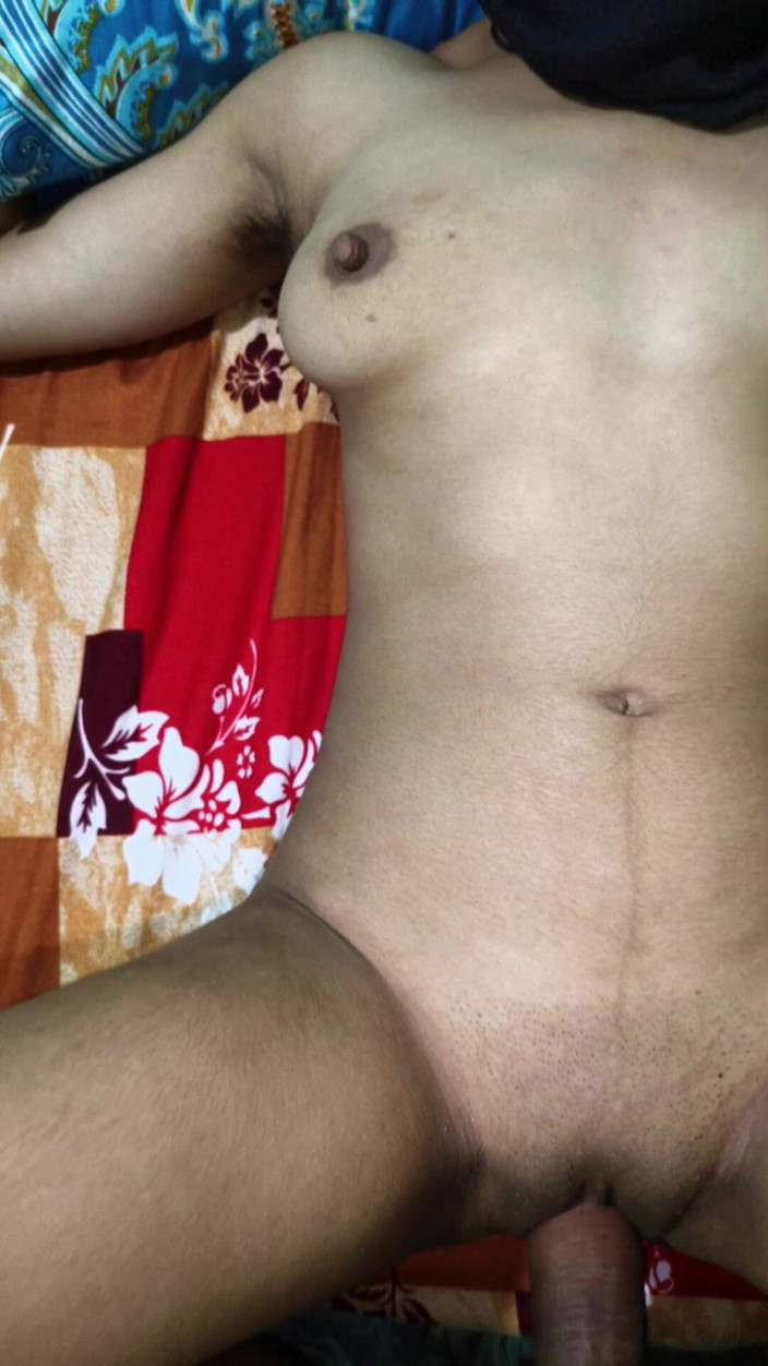 yongboy1: 18 Year Old First Time Rough Sex Indian Sofia Desi...