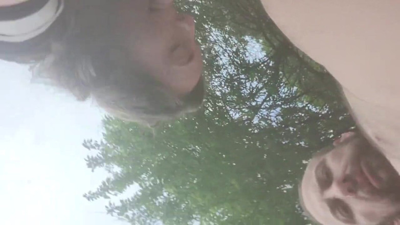 VinnyMacNDelilah: Nyepong kontol di pinggir sungai