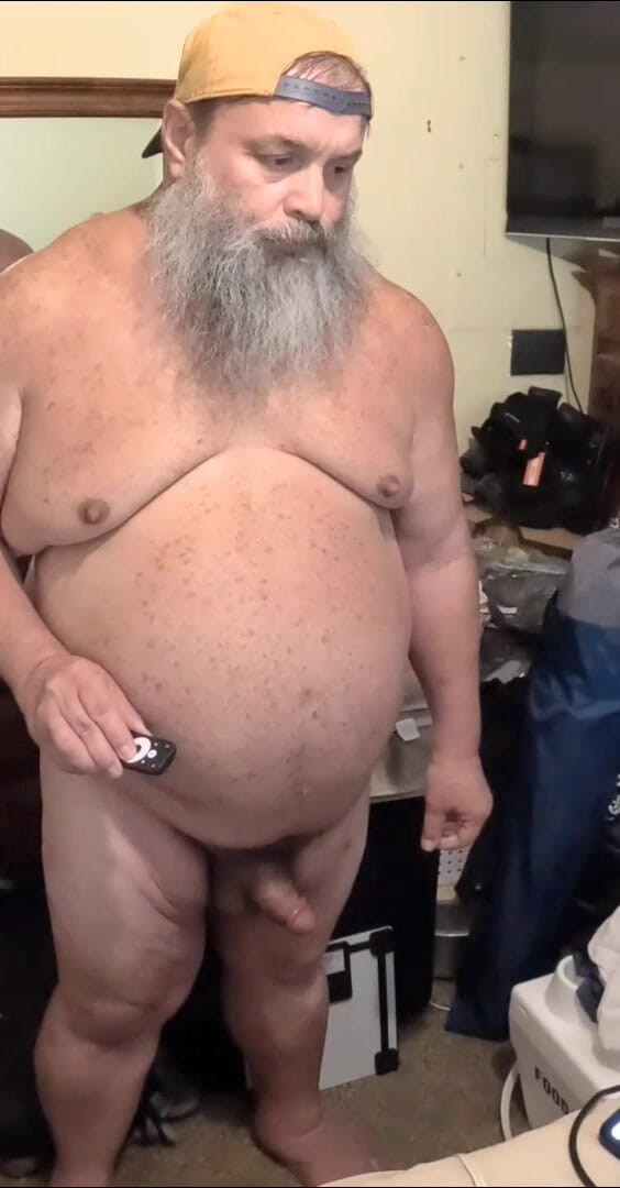 GeneWadexxx: Großer bär, bauch und schwanz
