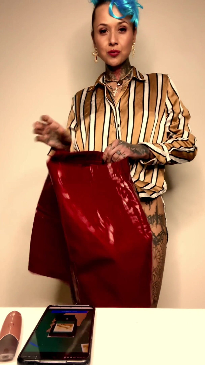 G0lden C0bra: Xxx cosplay