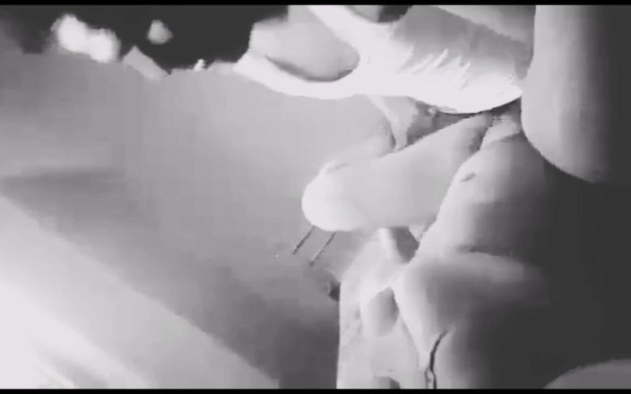 Rishi: Płacząca przyrodnia siostra wypuściła bolesne krzyki, ale przyrodni brat jej...