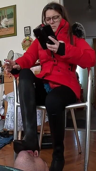 Homemade licking (Mistress Sugar Soles) Homemade licking (Mistress Sugar Soles)