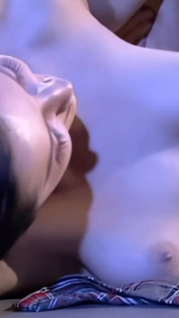 Kristina Black: Balões, Peitos Grandes E Orgasmos Intensos Para Uma Morena Sublime