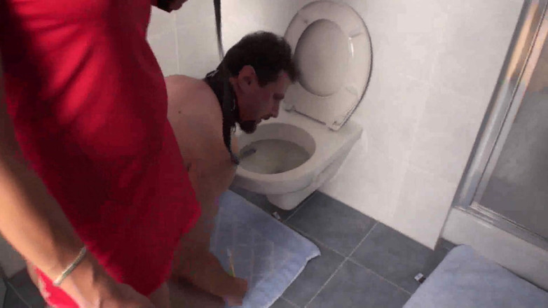 Femdom Austria: Cleaning the toilet with his tongue