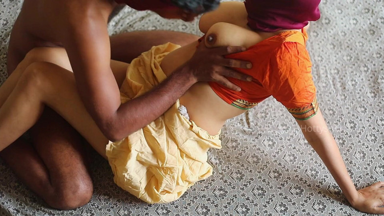 Hottysneha: デジ・バビはデヴァーに犯され、大きくて硬いチンポを口に含み、タイトなマンコに中出しされます