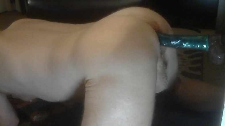 RobertLacrosse: Đẩy dương vật giả làm tình với cái lỗ ướt át của...