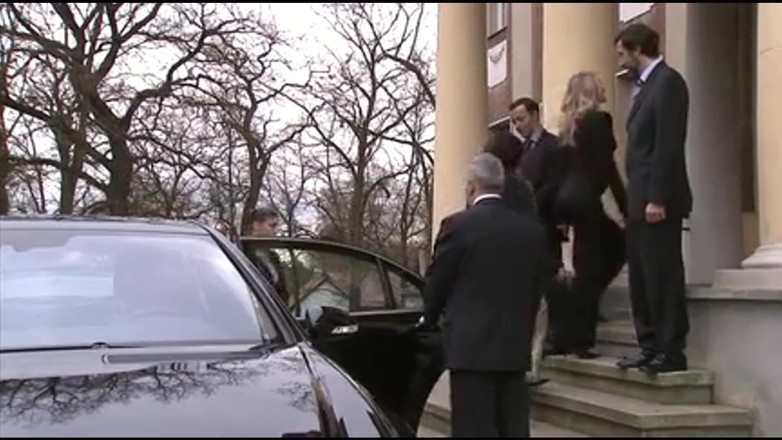 Bisco Birchwood Productions: Lubang pantat bahenol cewek-cewek eropa didobel penentu!