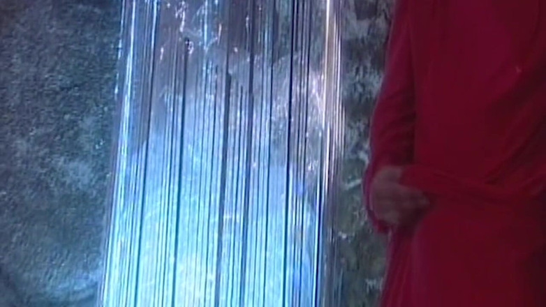 XXXEROTICONLY: Azgın esmer kadın yoğun bir şekilde yalanıyor ve doruk noktası için...