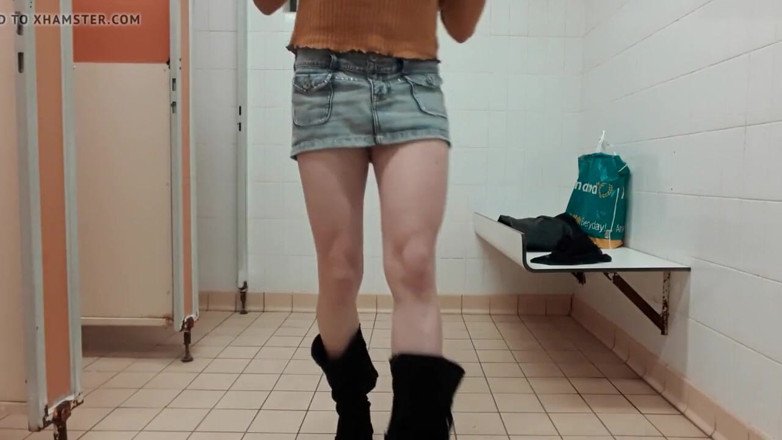 The Midnight Minx: Północ min: publiczne toalety dildo jebanie