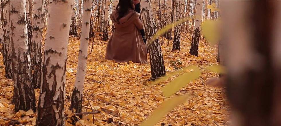 Playground porn: Gab in den mund eines mädchens im wald