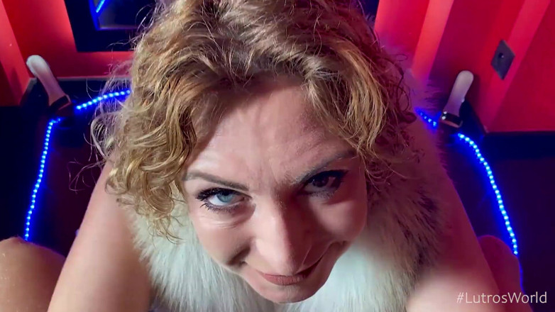 Lutros World: POV ดูดควยลึกจากสาว MILF ยูเครนเซ็กซี่สุดในคอปกขน - Julia North