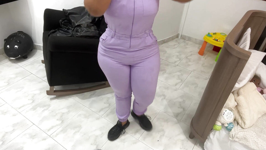 Catching the Voluptuous Maid While Getting Dressed (Katrina 4 deluxe)