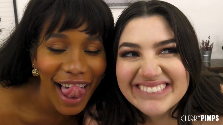 CherryPimps: Rebotando grandes tetas chicas Alyx Star y Jenna Foxx lesbianas...