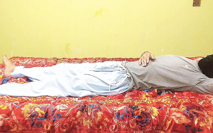 Pakistani CoupleX: Il suocero indiano ha il pene fuori, audio hindi