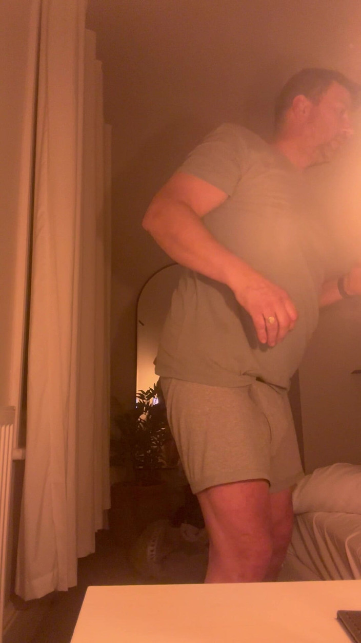 Jeffry: Horny Man in Bathroom