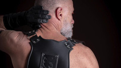 MusclesCigarsFFPig: Bir Fiyata 2 Penis