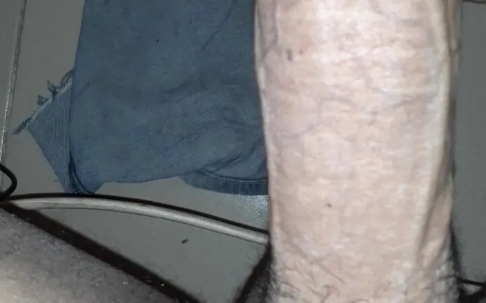 Preek Fans: By the Bed Side