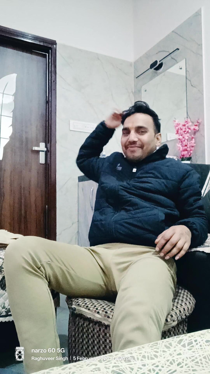 Indian Desi Man: Aisain Daddy Uncle European American Daddy Indian Army Man Desi...