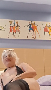 Asia Robins Nude and Cam