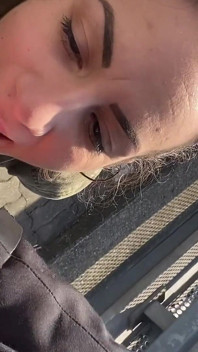 Frankfurt, Çatının Üstünde Boşalmış Yüz, ağzı