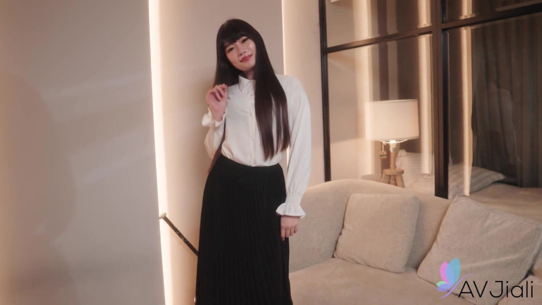 AV Jiali: 남친을 뒤틀리게 속이는 Ye Chenxin