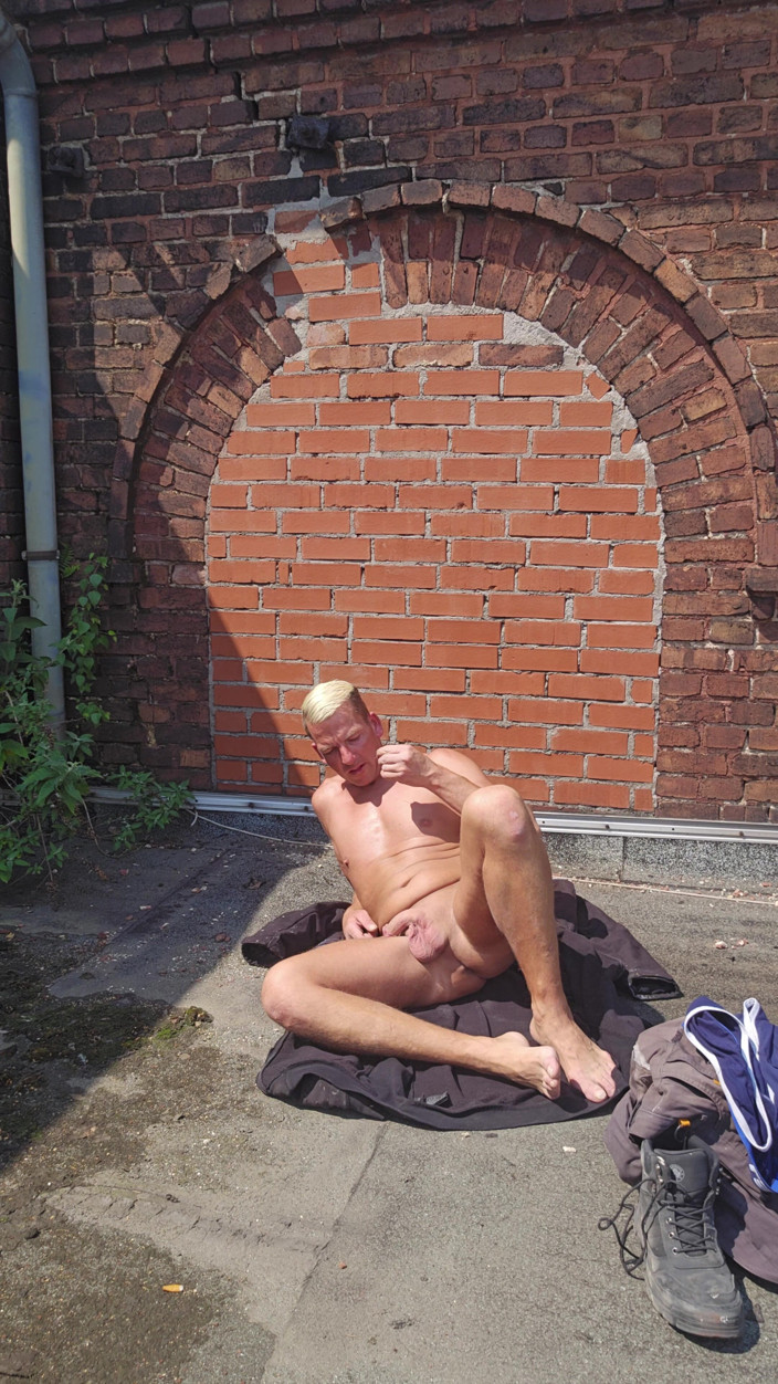 Chris_snoopy_91: Miang di tempat kerja -4-siapa yang bermain dengan saya?