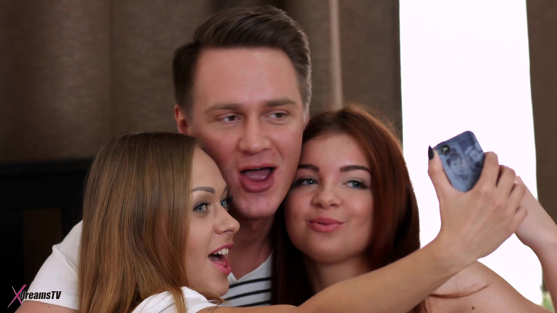 XdreamsTV: Men dreams come true - Threesome with two hot chicks