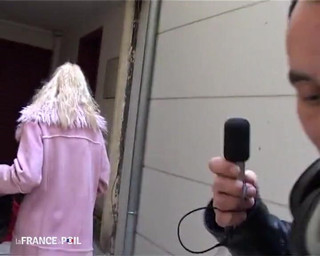 French Family Secrets: Un dansator amuzant cu vise murdare, delicios!