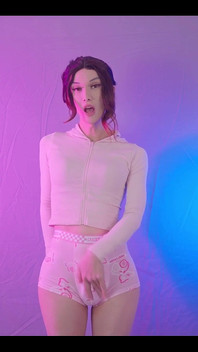 想要嗅闻我那令人生畏的大隆起吗？