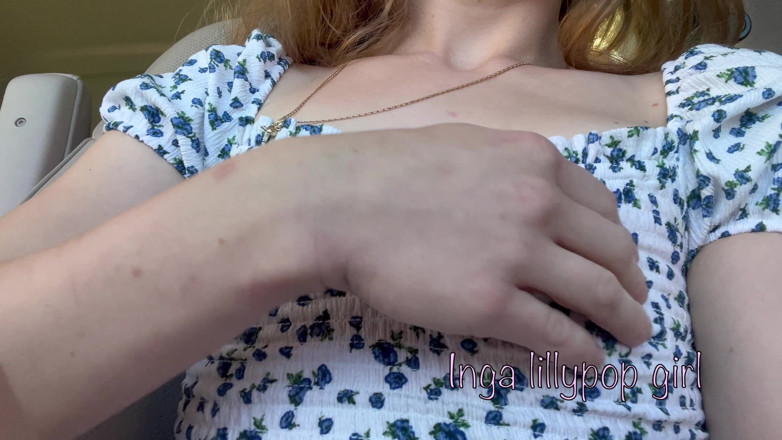 Inga lillypop girl: Stepsister Masturbate in Car