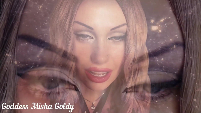 Goddess Misha Goldy: ASMR envoûtant et contact visuel ! Je vais mettre ta cage...
