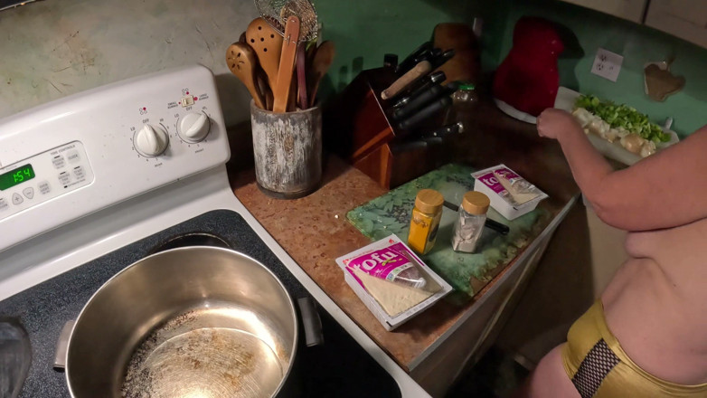 Homesteadmama: Cheryl Cooks Tofu Scramble