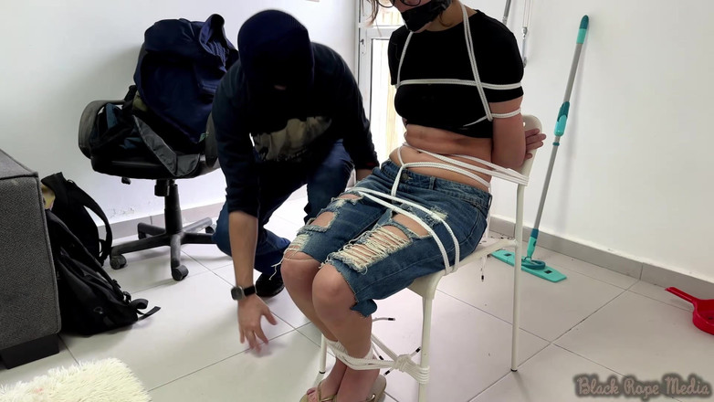 Miriam Slave: ミリアムの複数の繋がり