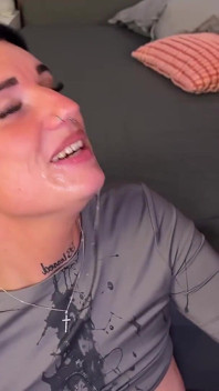 Crazy Show - Sluppy Squirty nghịch ngợm